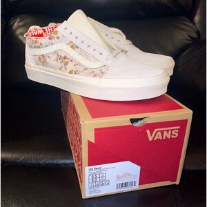 Vans Womens size 8 old Skool sneaker floral